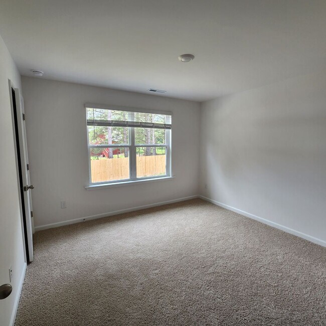 Building Photo - 8503 Beckett Chase Wy