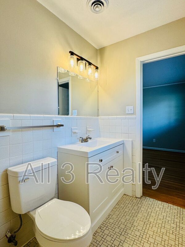 Building Photo - 2649 Burkelaun Dr