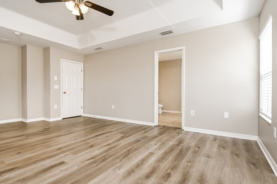 Building Photo - 11025 Pond Pine Dr