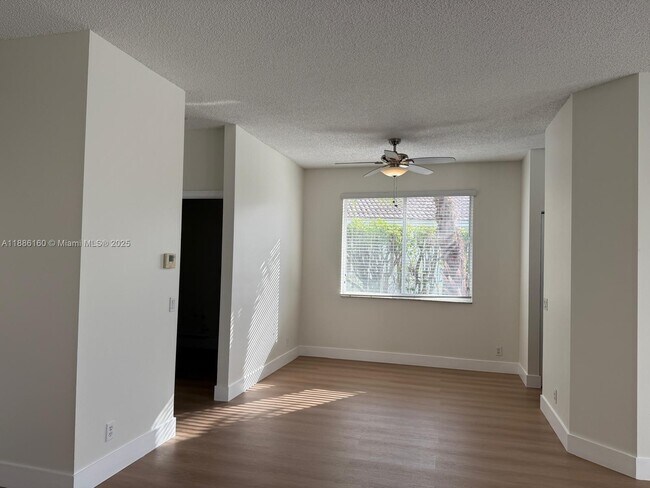 Building Photo - 4249 Magnolia Ridge Dr