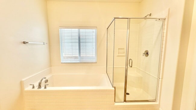Building Photo - Lovely Two Story Home in the Newer Communi...