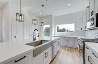 Building Photo - 1102 Paul Quinn St