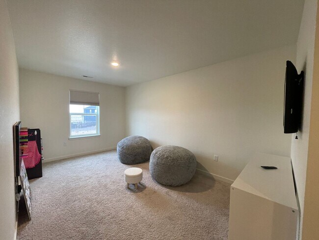 Building Photo - Live Lavishly in Harmony Ridge- Fully Furnished 5-Bedroom Dream Home with Backyard Oasis & Speake...