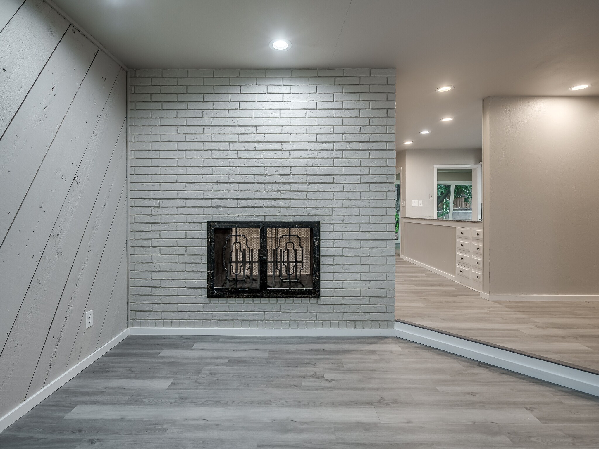 Building Photo - 12136 Thorn Ridge Rd