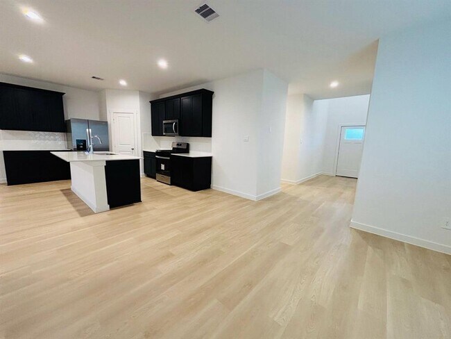 Building Photo - 1719 Mazzini Dr
