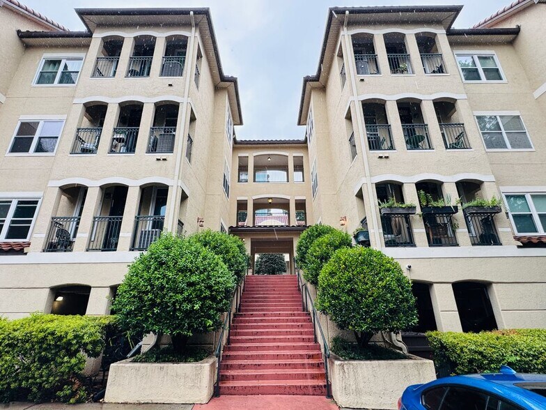 Primary Photo - 955 Juniper St NE