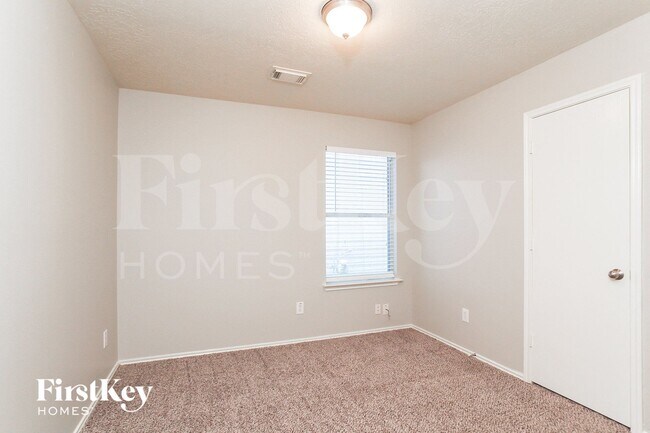 Building Photo - 2710 Puddle Duck Ct