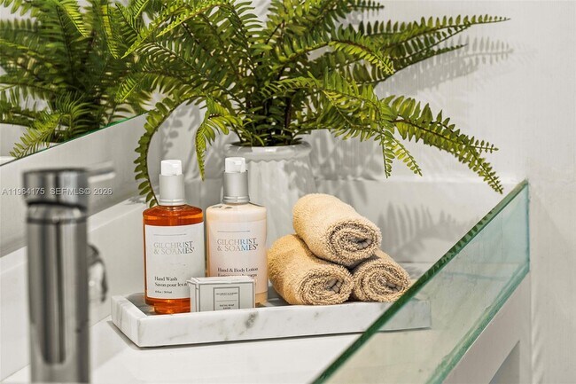 Building Photo - 1100 West Ave