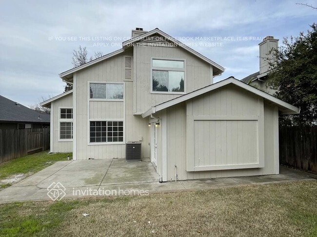 Building Photo - 8355 Lonely Hill Way