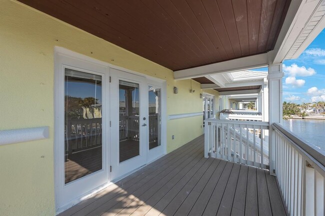 Building Photo - 5092 Beach Dr SE