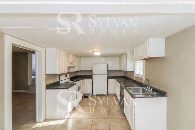 Building Photo - The Lifestyle You Deserve.