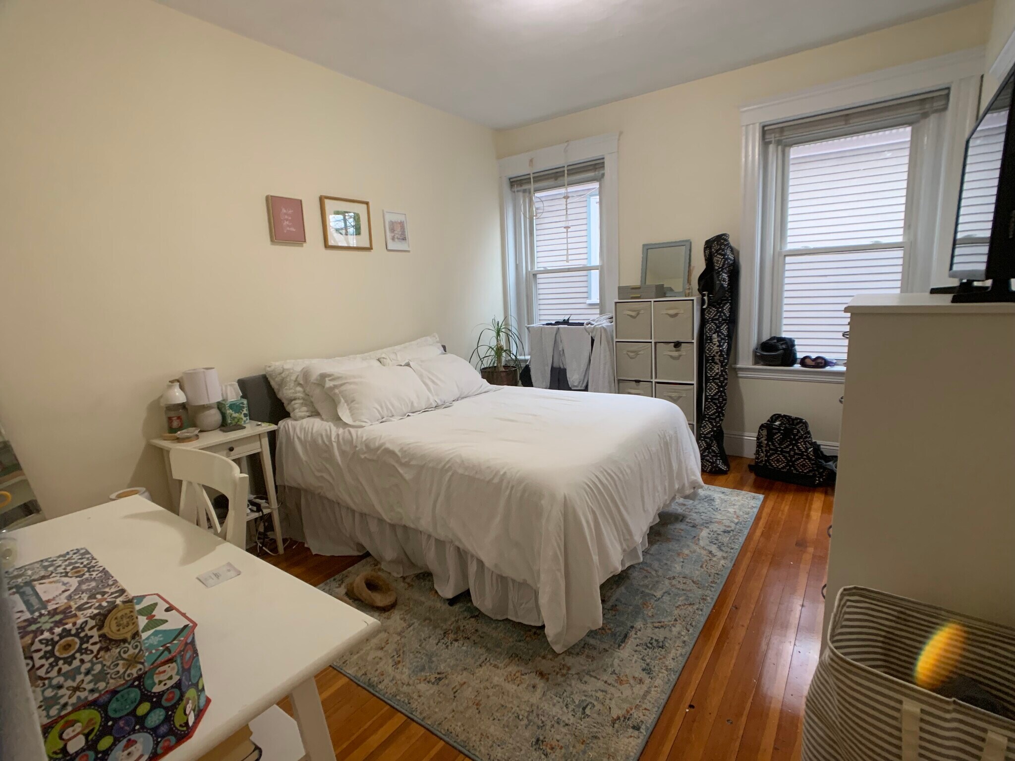 Building Photo - 92 University Rd