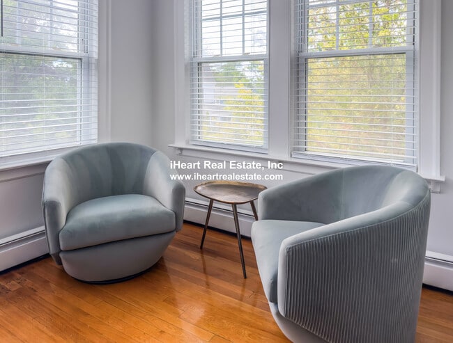 Building Photo - 65-67 Saint James Cir. Unit 2