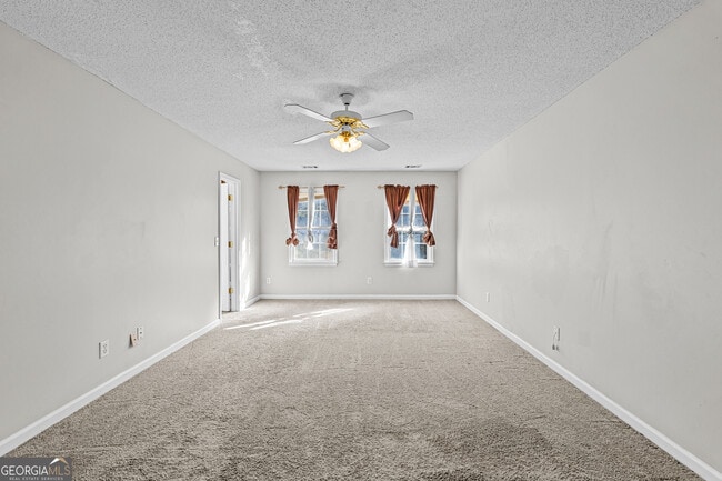 Building Photo - 255 Woodstream Dr