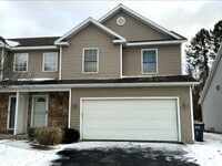 Building Photo - Spacious 4-Bedroom, 2.5-Bath Condo in St. Joseph