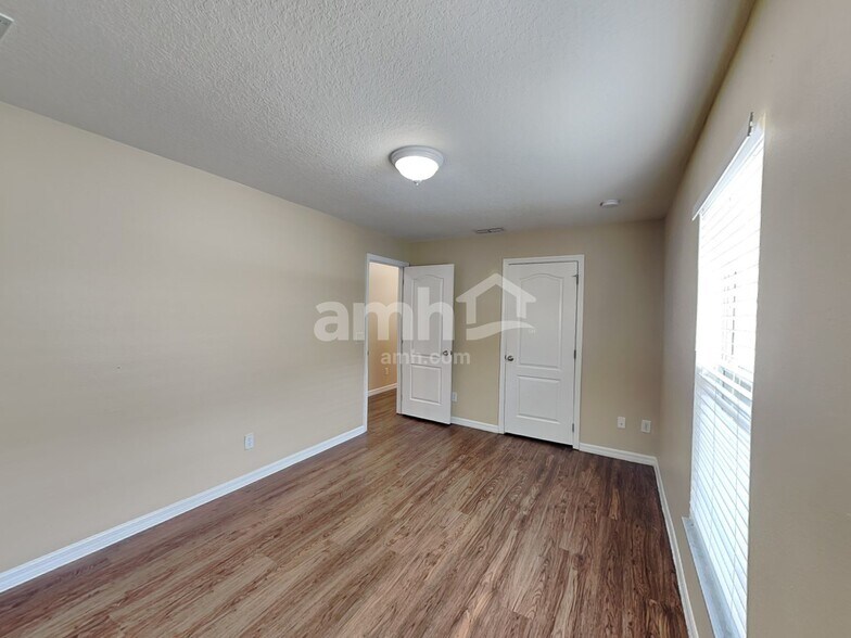 Building Photo - 3608 Doe Run Dr