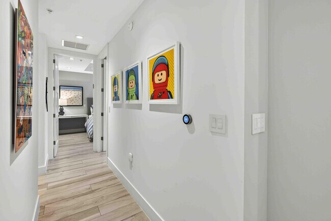 Building Photo - 155 E Boca Raton Rd
