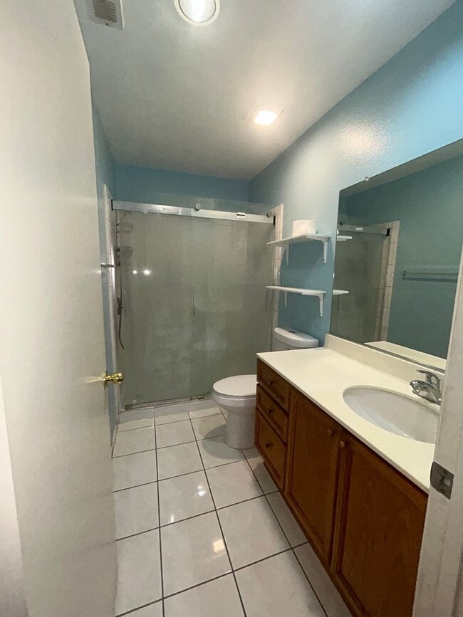 Building Photo - Spacious 2-Story Home in Prime Location
