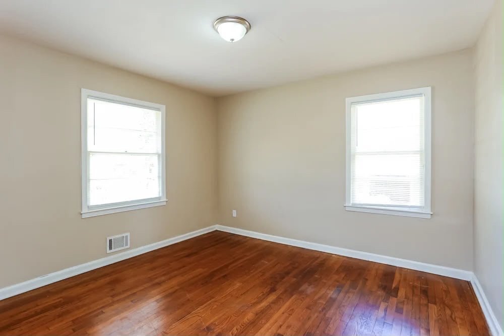 Building Photo - 2121 Cherry Ln