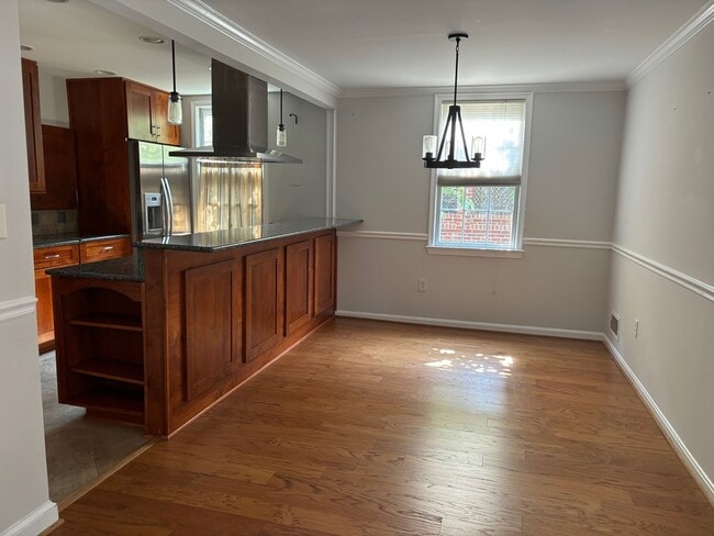 Building Photo - 1037 N Pitt St