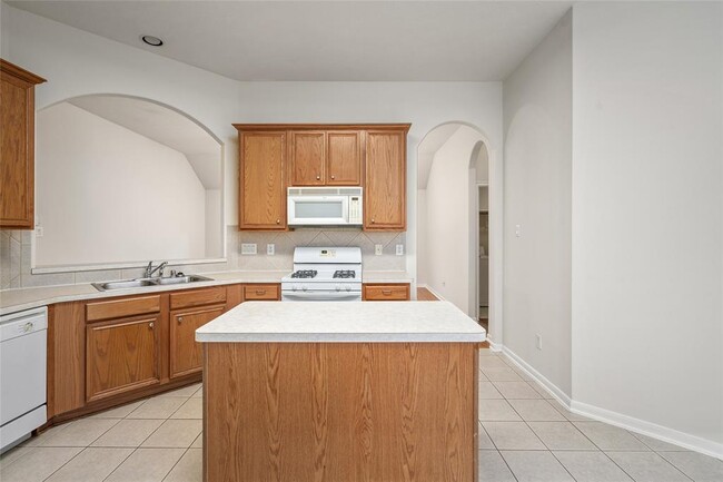 Building Photo - 17807 N White Tail Ct