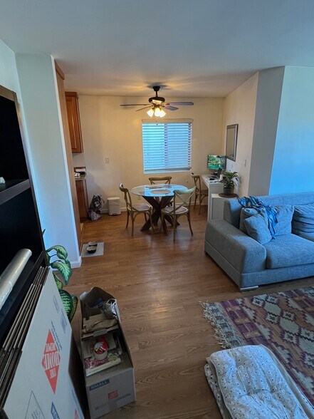 Building Photo - 6655 Esplanade