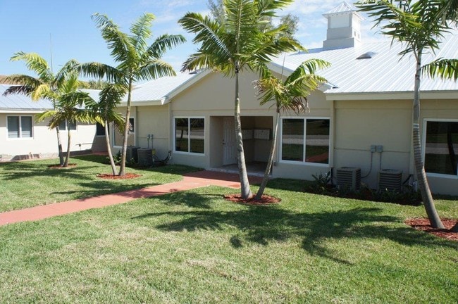Primary Photo - Verona Apartments
