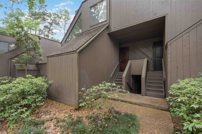 Building Photo - 3 Litchfield Ln