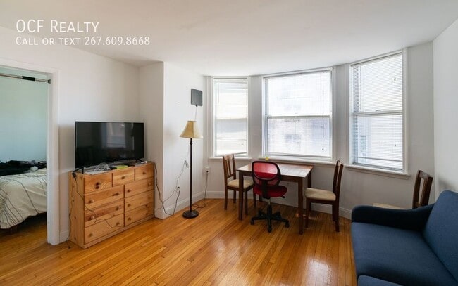 Primary Photo - 2135 Walnut St