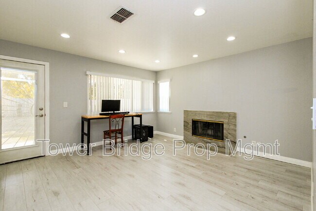 Building Photo - 6606 Raywood Ct