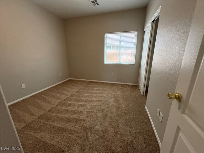 Building Photo - 105 Gemstone Hill Ave