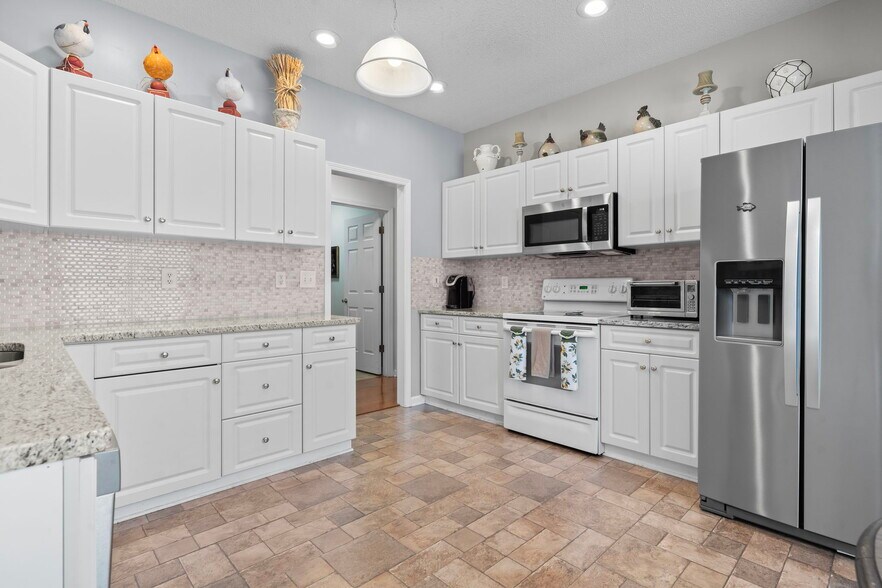 Building Photo - 5077 Capulet Cir