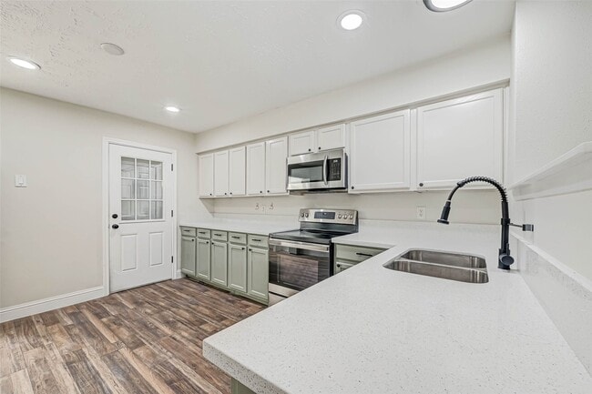 Building Photo - 24026 Tayloe House Ln