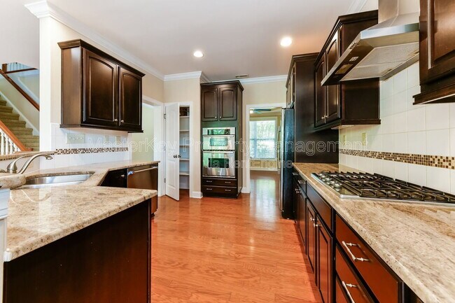 Building Photo - 906 Keaton Ridge Court