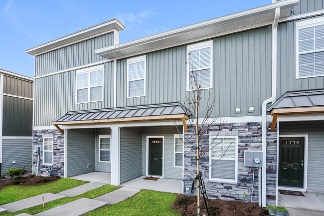 Building Photo - 314 High Grv Wy