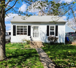 Building Photo - 1450 30th St NE