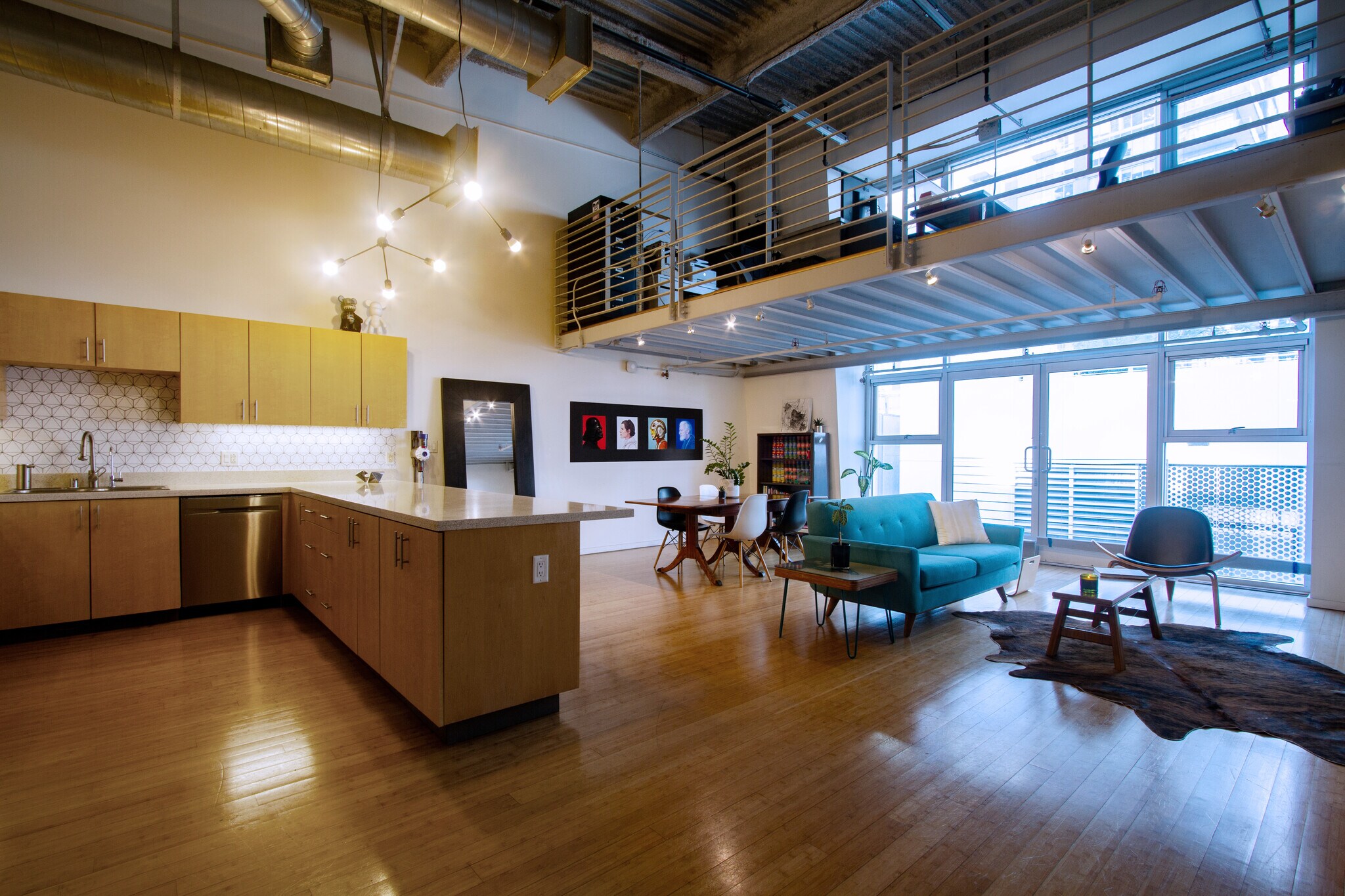 Building Photo - 1130 S FLOWER St