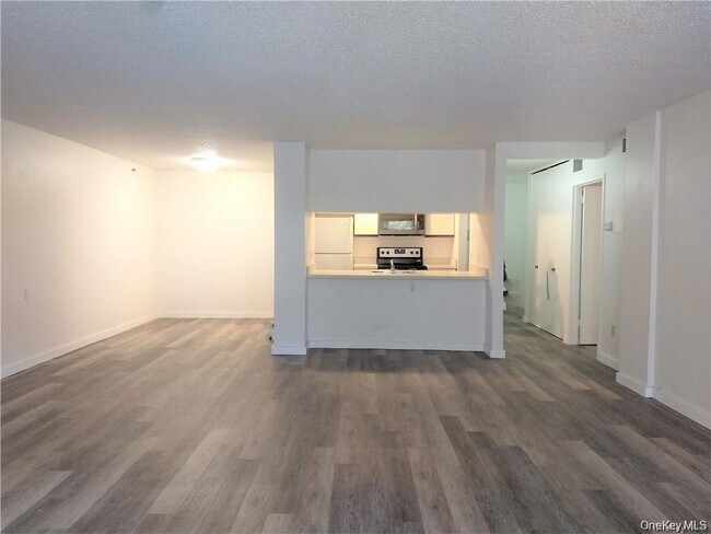 Building Photo - 25 Rockledge Ave