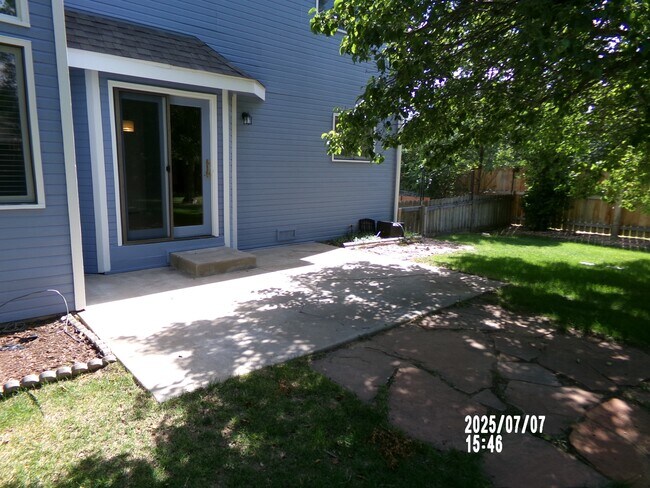 Building Photo - 2032 Prairie View Ct