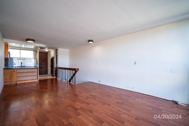 Building Photo - Clean 1BR/1BA/1PKG in Ala Wai Plaza Skyrise.