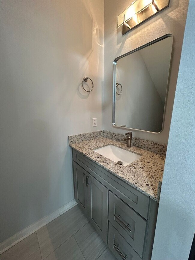 Building Photo - 2022 Trimble Rd