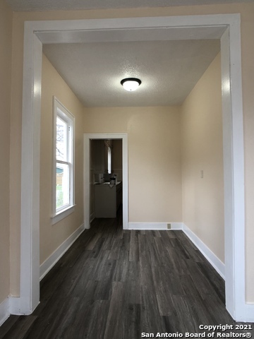 Building Photo - 411 Canton-