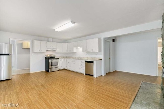 Building Photo - 4 br, 3 bath House - 4201 Main Street