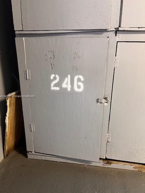 Building Photo - 246 Suffolk F