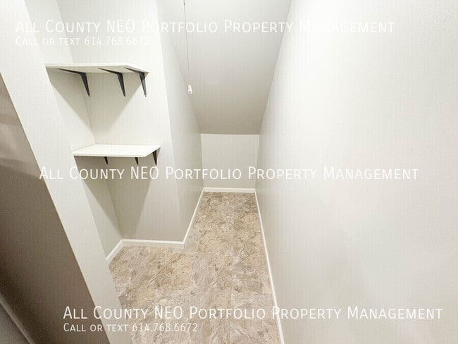 Building Photo - 4601 Paxton Dr S