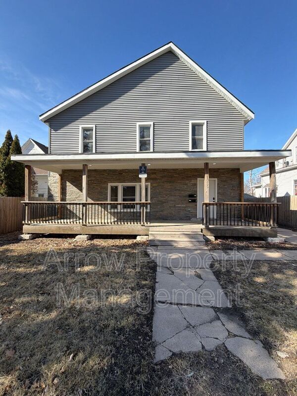 Building Photo - 1535 S 22nd St