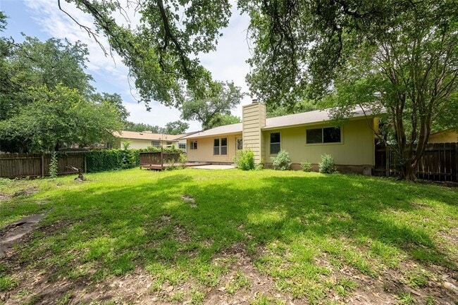 Building Photo - 4209 Harcourt Dr