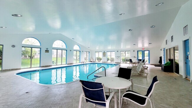 Building Photo - 245 Brookwood Dr