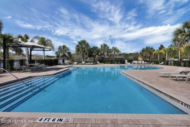 Building Photo - 88 N Hamilton Springs Rd