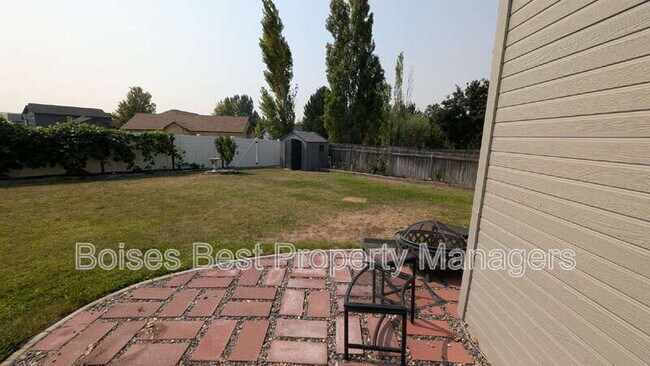 Building Photo - 5734 S Hollyhock Pl